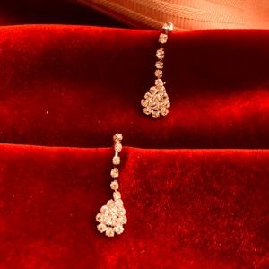 4/$20 Beautiful Simulated Diamond earring
